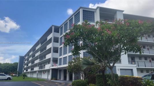 950 Hillcrest Dr 302, Hollywood, Florida 33021, USA