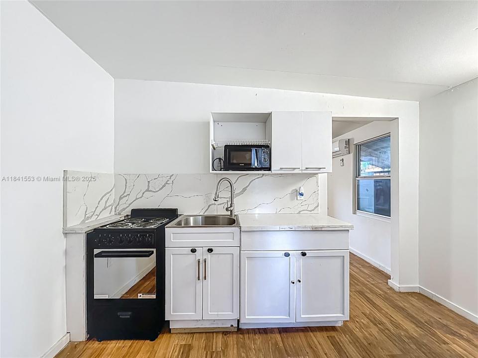 1110 N 58th Ave 1, Hollywood, פלורידה 33021, ארצות הברית של אמריקה 