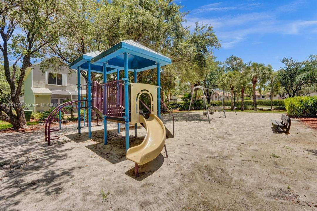 7858 Dixie Beach Cir 7858, Tamarac, 佛罗里达州 33321, 美国
