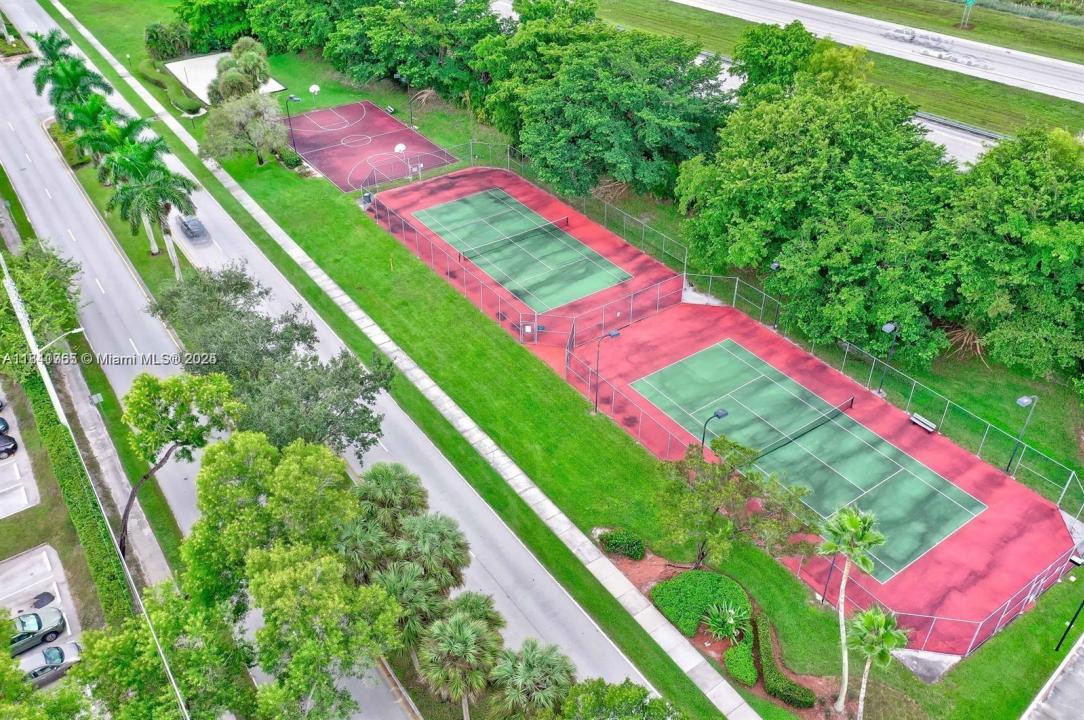 7858 Dixie Beach Cir 7858, Tamarac, 佛罗里达州 33321, 美国