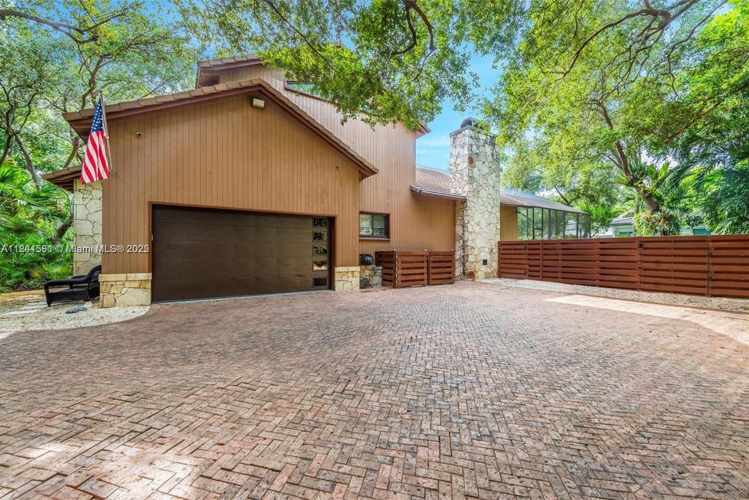 8120 SW 182nd St, Palmetto Bay, Florida 33157, USA