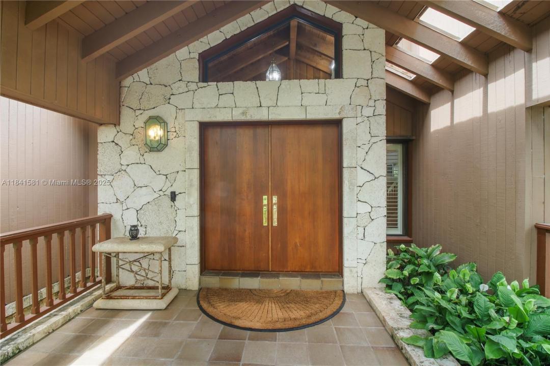 8120 SW 182nd St, Palmetto Bay, Florida 33157, USA