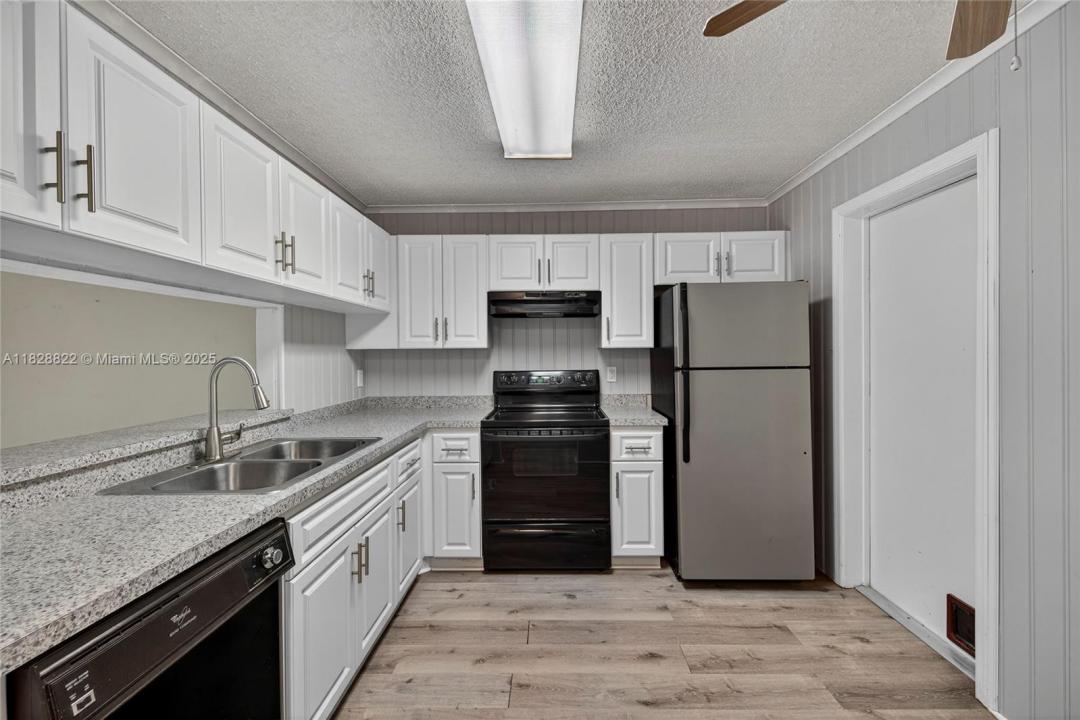 9086 Vineyard Lake Dr, Plantation, 佛罗里达州 33324, 美国
