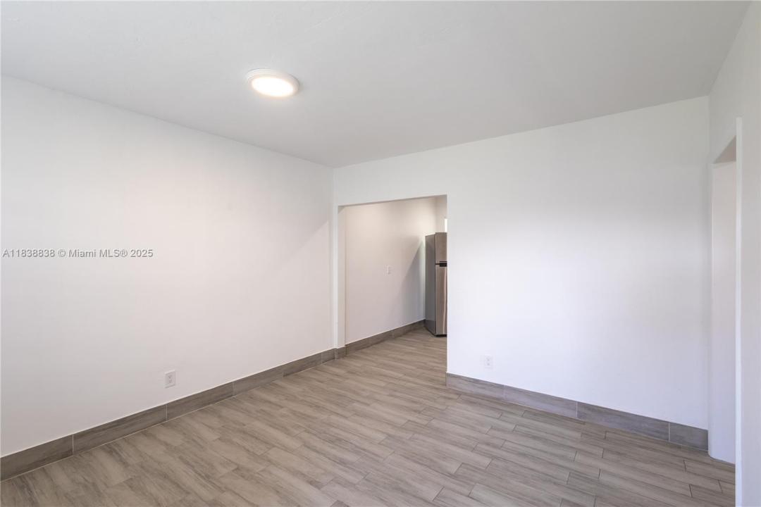 7012 NW 5th Pl 7012, Miami, 佛罗里达州 33150, 美国
