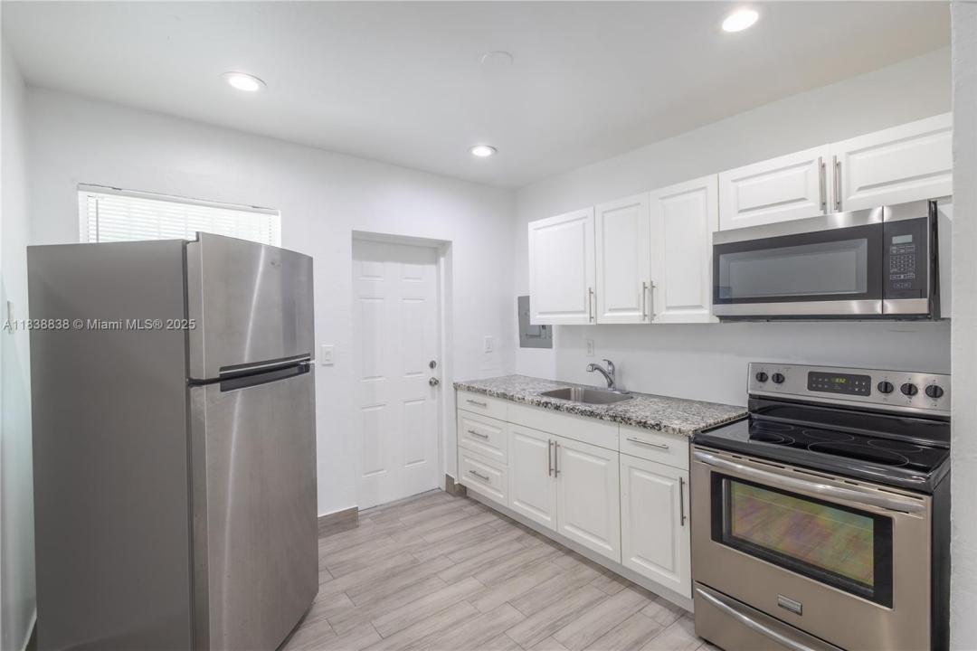 7012 NW 5th Pl 7012, Miami, 佛罗里达州 33150, 美国