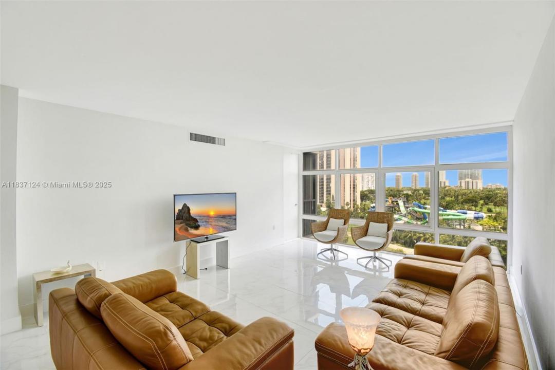 20100 W Country Club Dr 1005, Aventura, 佛罗里达州 33180, 美国