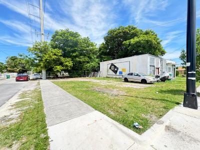 6617 NW 18th Ave, Miami, Florida 33147, USA