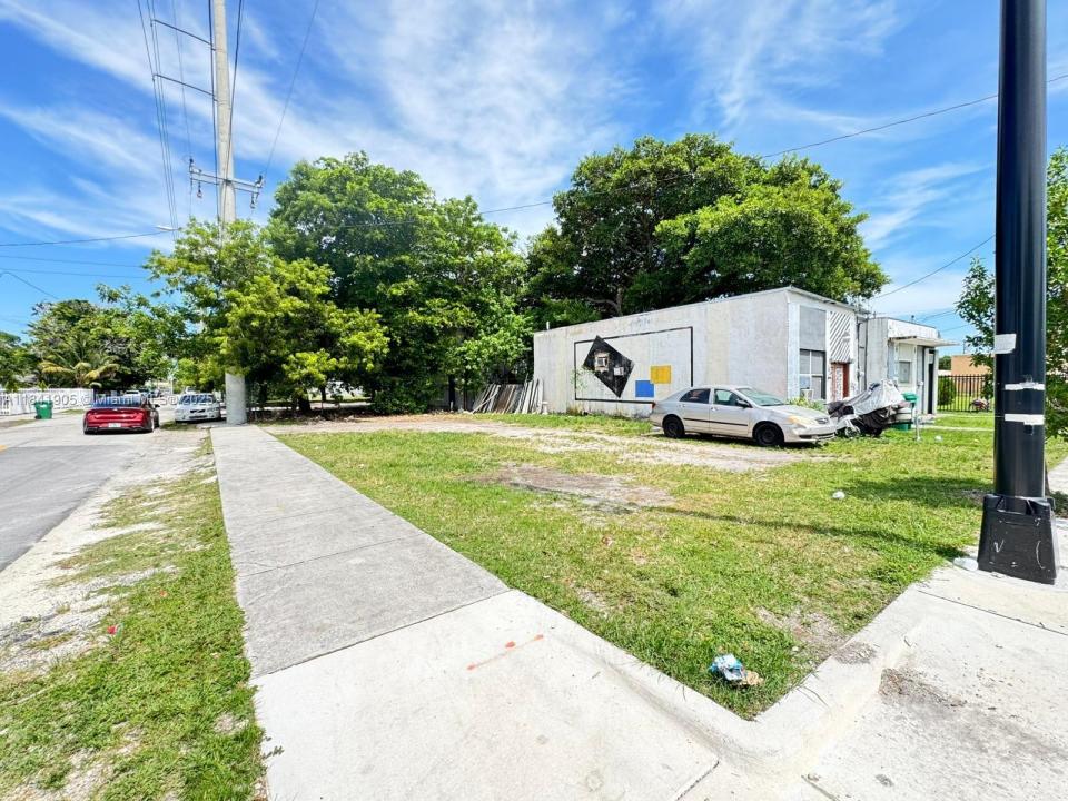6617 NW 18th Ave, Miami, 佛罗里达州 33147, 美国