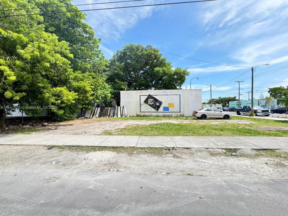 6617 NW 18th Ave, Miami, 佛罗里达州 33147, 美国