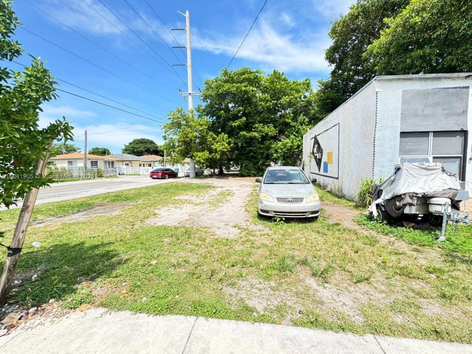 6617 NW 18th Ave, Miami, 佛罗里达州 33147, 美国