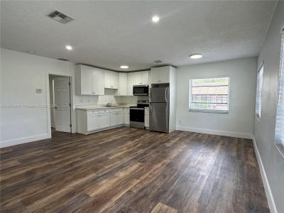 3315 SW 15th Ave 6, Fort Lauderdale, Florida 33315, USA