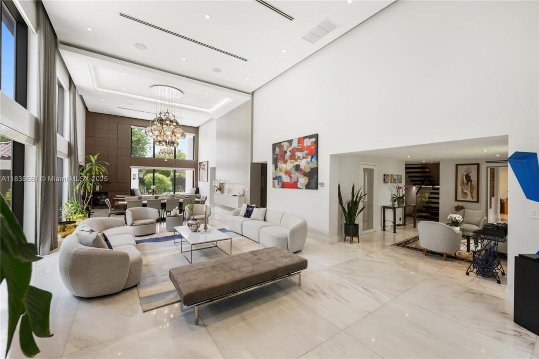 9465 NW 52nd Doral Ln, Doral, Florida 33178