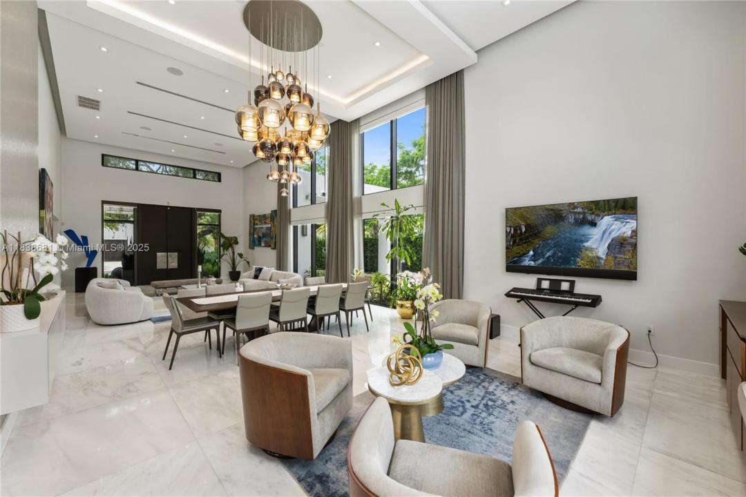 9465 NW 52nd Doral Ln, Doral, Florida 33178