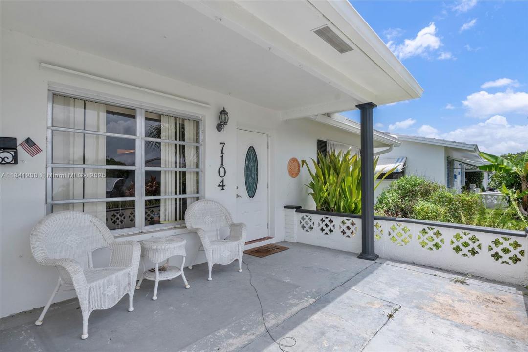 7104 NW 71st Ave, Tamarac, Florida 33321, Stati Uniti