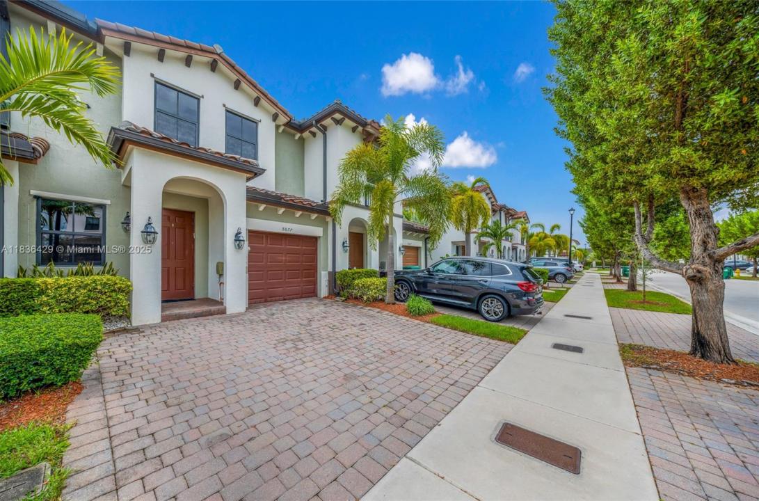 8877 NW 103rd Ave, Doral, Florida 33178, USA