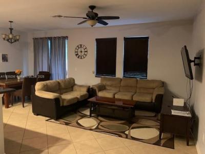 9181 Shepton 9181, Orlando, Floryda 32825, USA