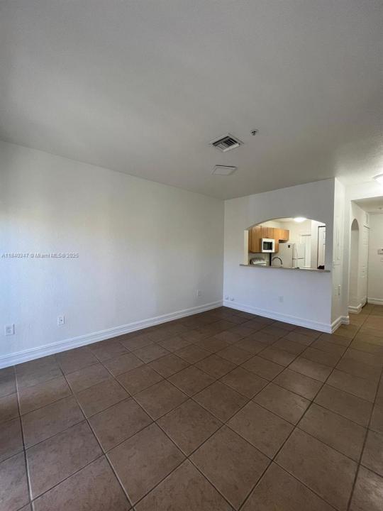 7995 NW 8th St 115, Miami, Florida 33126, Estados Unidos