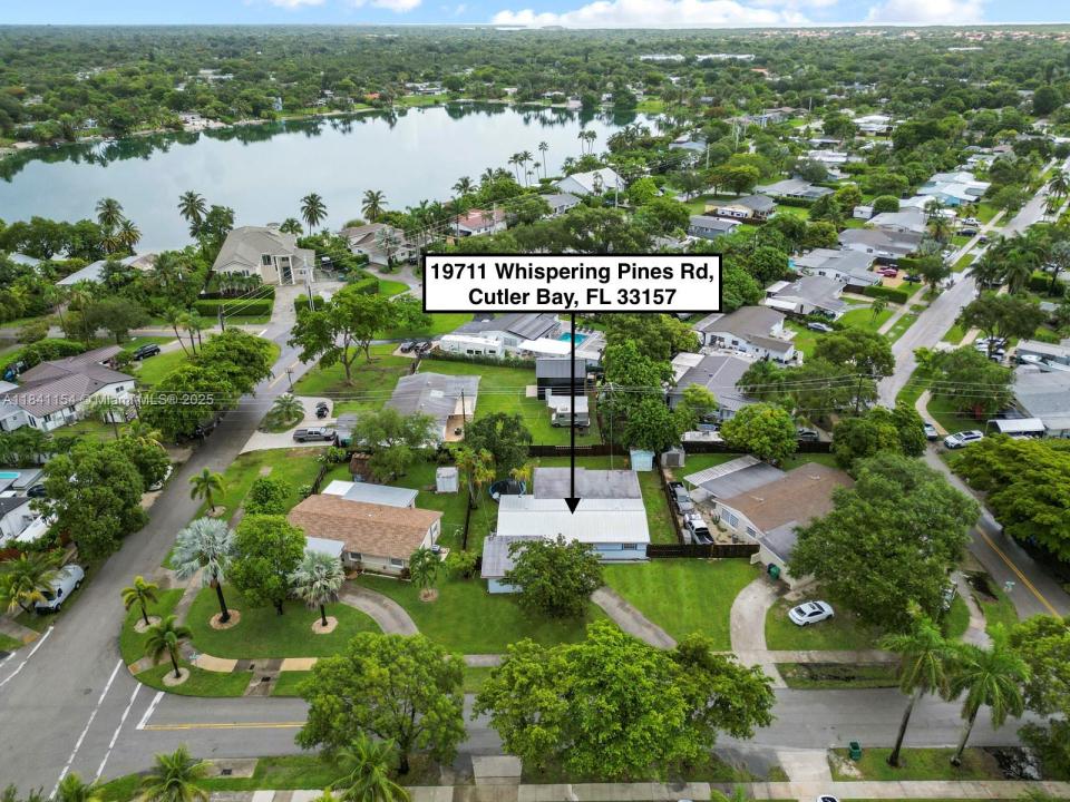 19711 Whispering Pines Rd, Cutler Bay, Florida 33157, Estados Unidos