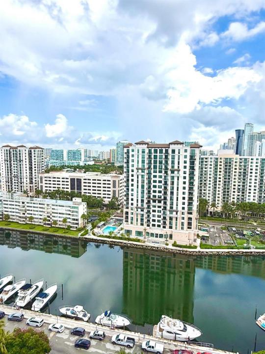 100 Bayview Dr 1904, Sunny Isles Beach, 佛罗里达州 33160, 美国