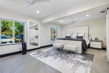 517 S Riverside Dr ., Pompano Beach, Florida 33062, USA