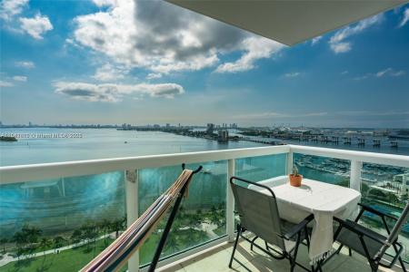 1800 N Bayshore Dr 3909, Miami, Florida 33132, USA