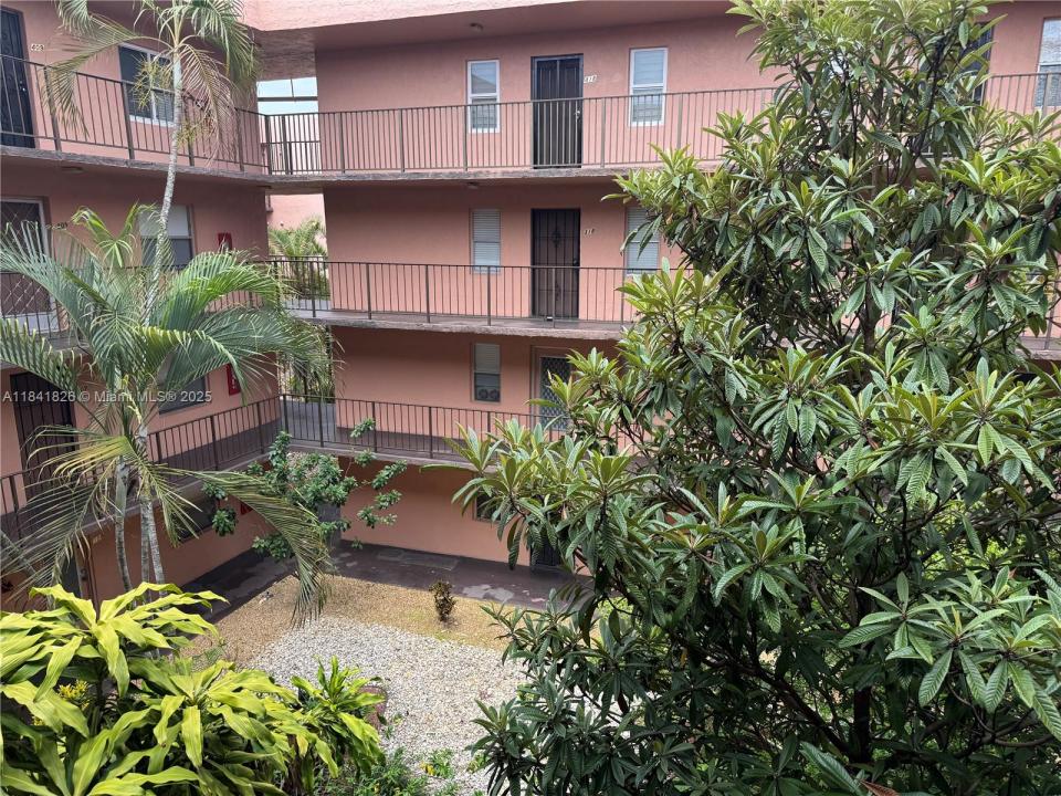 2841 Somerset Dr 312, Lauderdale Lakes, フロリダ 33311, アメリカ合衆国