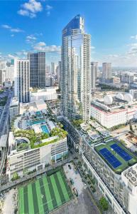 851 NE 1st Ave 1701, Miami, Florida 33132, USA