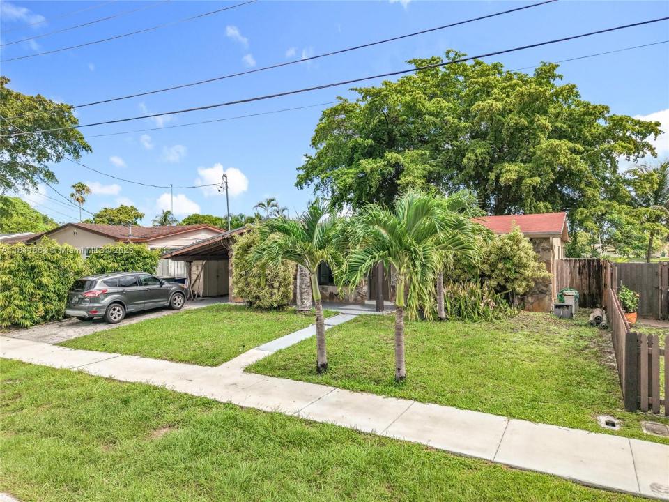 720 SW 4th St 0, Hallandale Beach, פלורידה 33009, ארצות הברית של אמריקה 