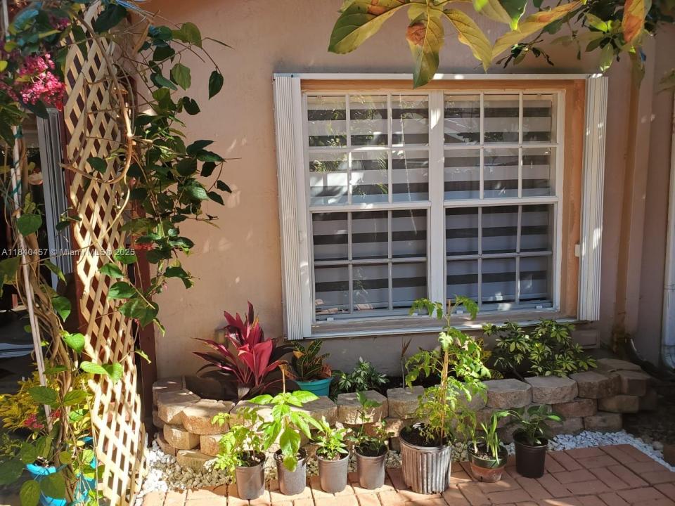 9982 SW 162nd Ct, Miami, Florida 33196