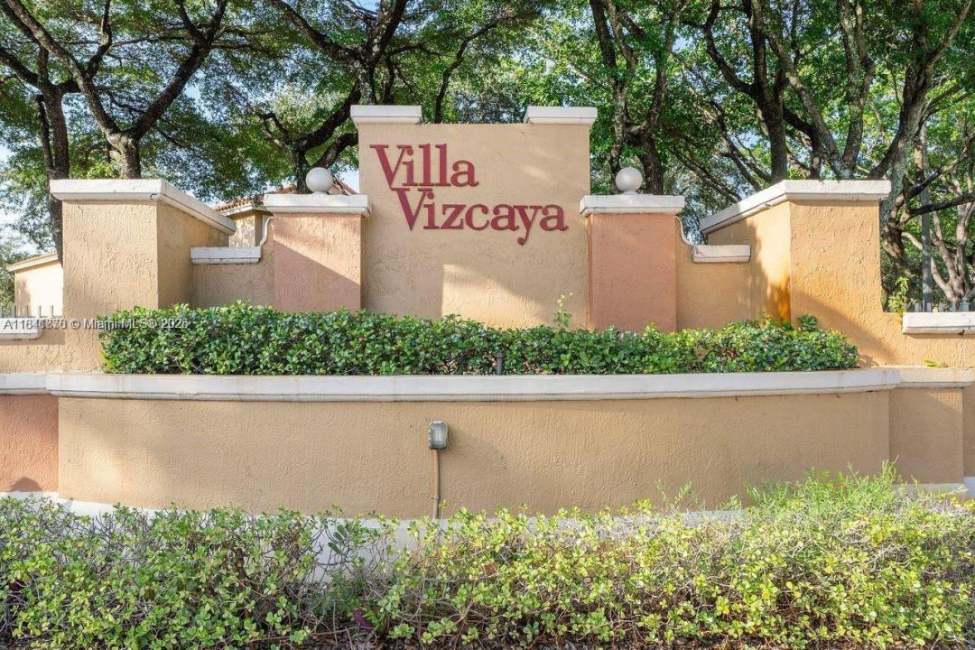 8424 NW 139th Ter 2705, Miami Lakes, Florida 33016