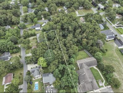 669 Flanders Road, Southampton, New York 11901