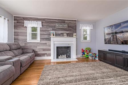 50 Hopedale Drive, West Warwick, Rhode Island 02893