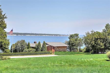 727 Boston Neck Road, Narragansett, Rhode Island 02882