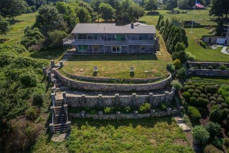 727 Boston Neck Road, Narragansett, Rhode Island 02882