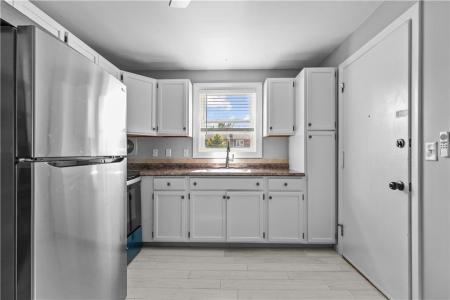 70 Carroll Avenue 112, Newport, Rhode Island 02840