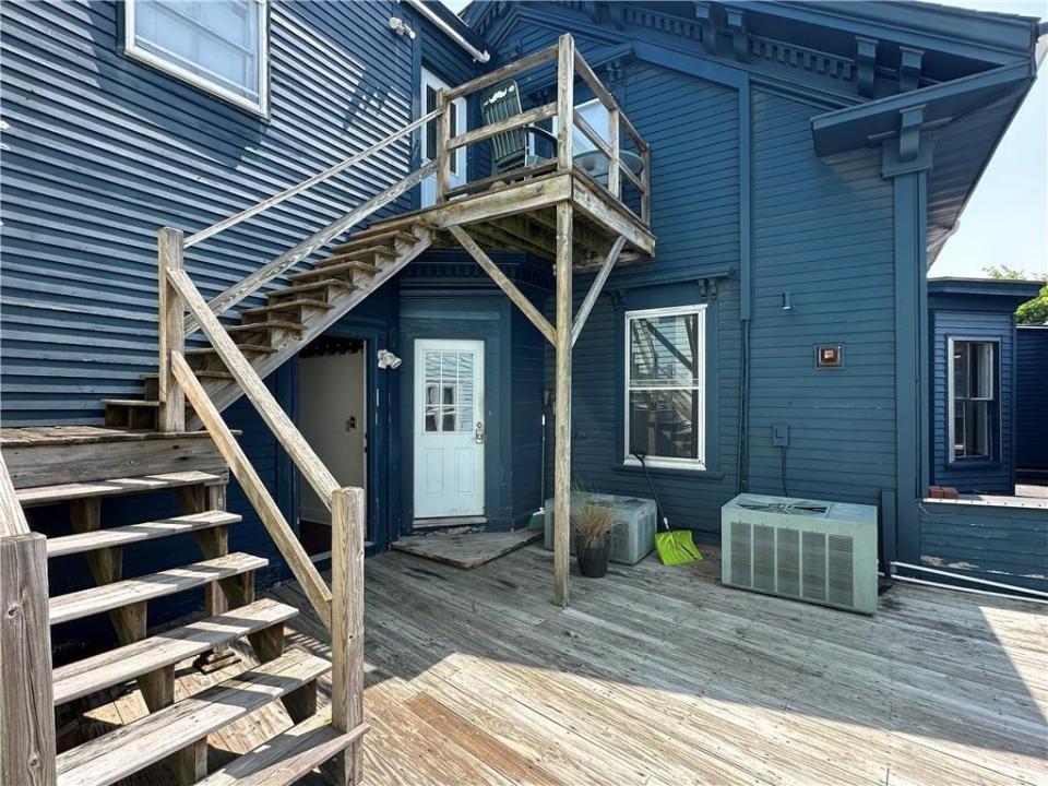 160 Broadway 2, Newport, Rhode Island 02840