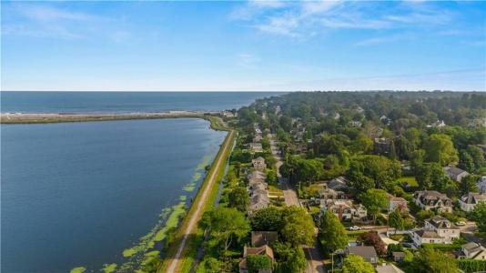 128 Eustis Avenue, Newport, Rhode Island 02840, États-Unis