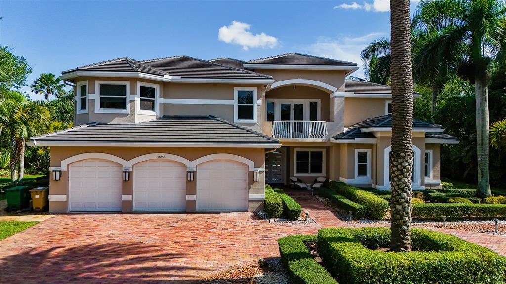 10792 PINE LODGE TRL, Long Lake Ranches, Davie, Florida 33328