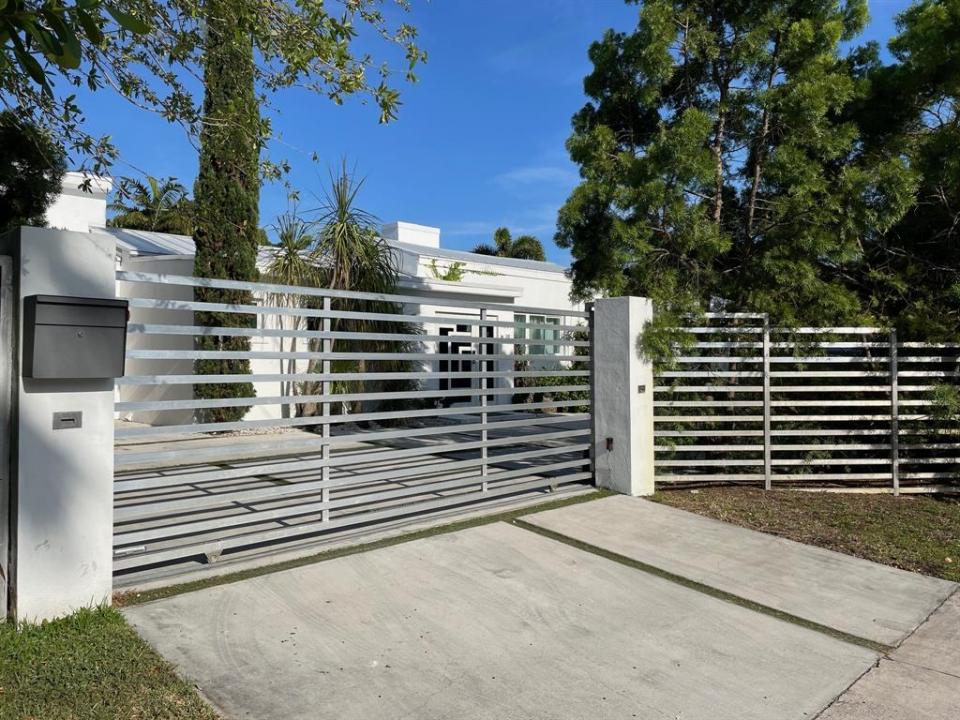 9007 NE 10th Ave, Miami, Florida 33138