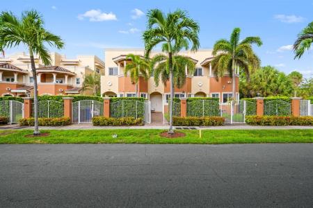 919 NE 17th Way, Fort Lauderdale, فلوريدا 33304, الولايات المتحدة