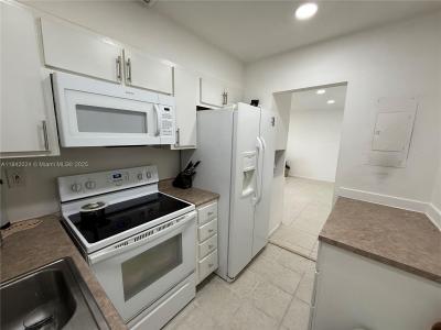 3000 NE 16th Ave 209, Oakland Park, Florida 33334, USA