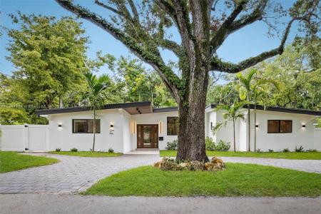 2180 NE 190th Ter, Miami, Florida 33179, USA
