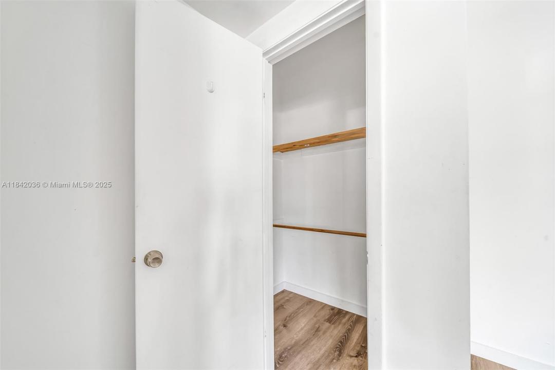 402 NW 12th Ave 210, Miami, Flórida 33128, Estados Unidos