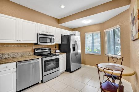 5668 NW 127th Ter, Coral Springs, Florida 33076, USA