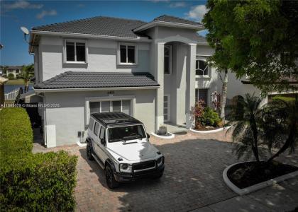 6455 SW 158 0, Kendall, Florida 33193, USA