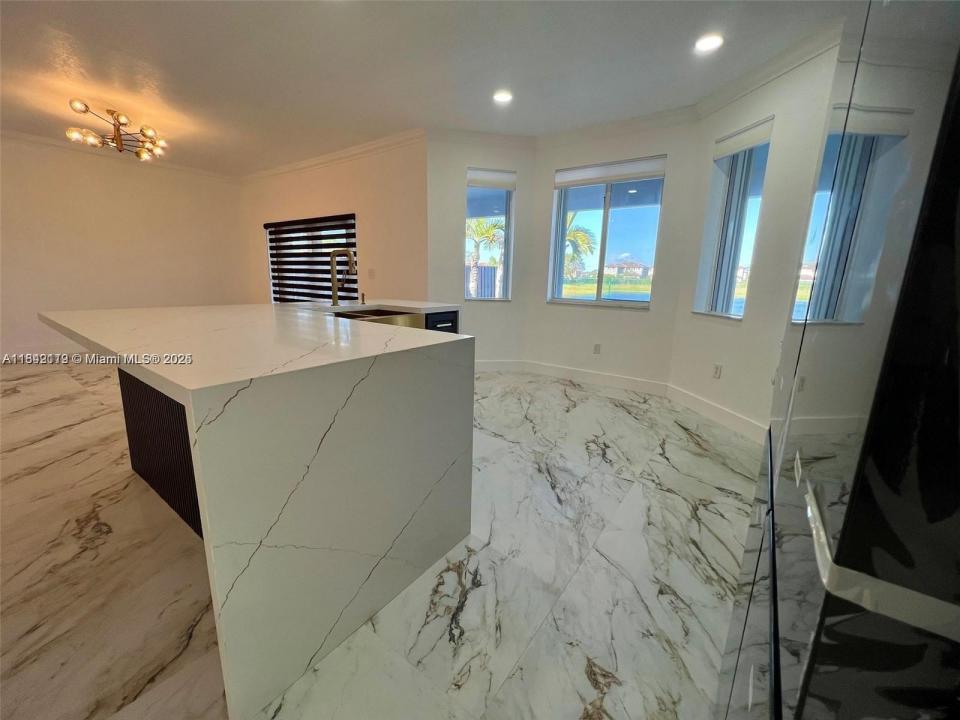 6455 SW 158 0, Kendall, 佛罗里达州 33193, 美国