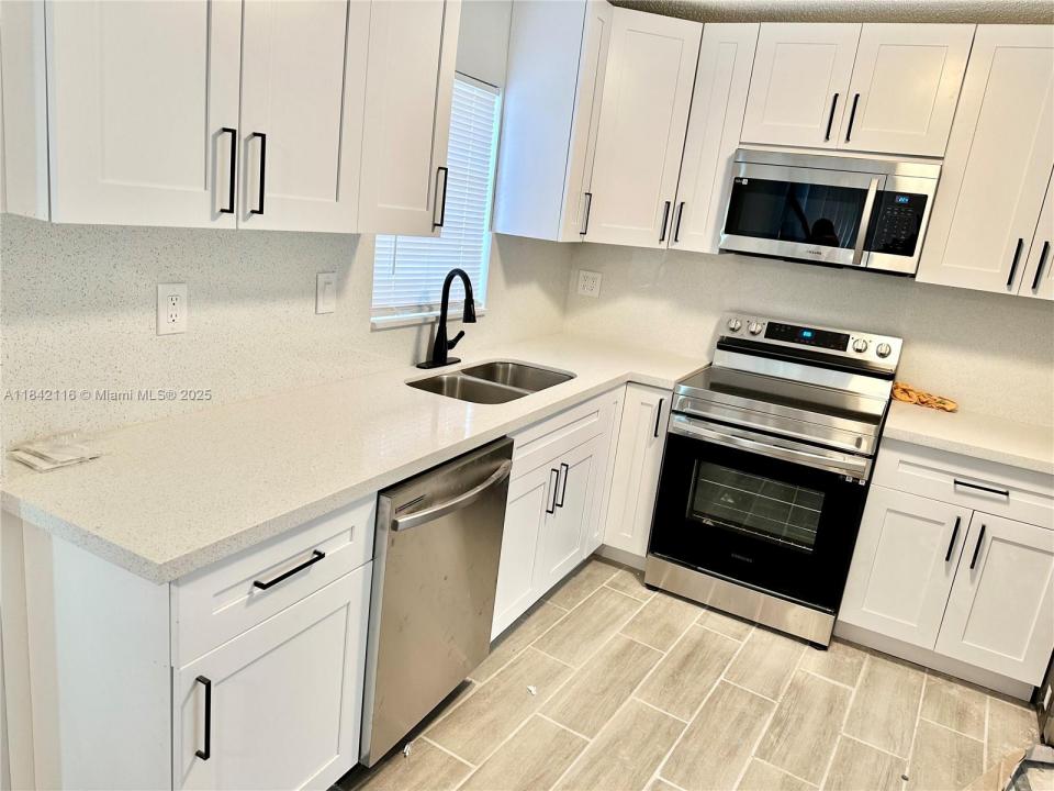 2600 NE 8th Ave, Pompano Beach, Florida 33064, Amerika Birleşik Devletleri
