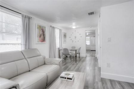 2051 NW 152nd Ter, Miami Gardens, Florida 33054, USA