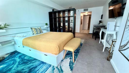 1200 Brickell Bay Dr 2216, Miami, Florida 33131, USA