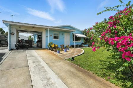 1164 Navajo Ave, Lehigh Acres, Florida 33974, USA